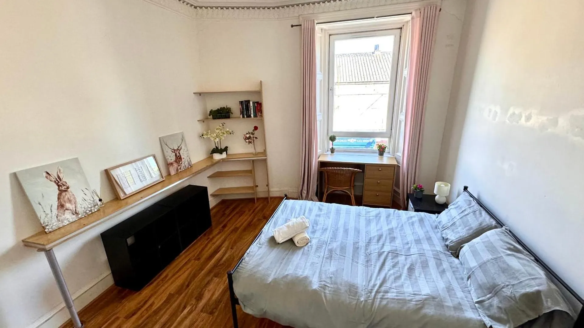 Slatefords Victorian Apartment - Fast Wifi & Central - 10 Mins To Princes Street Edinburgh