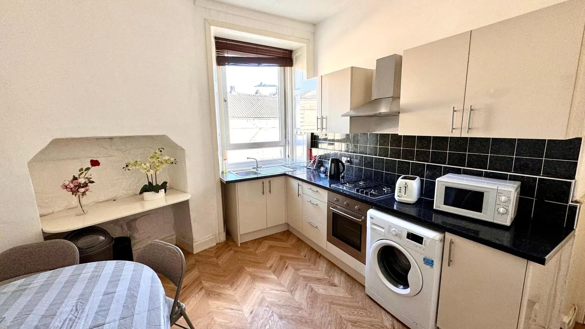 Slatefords Victorian Apartment - Fast Wifi & Central - 10 Mins To Princes Street Edinburgh