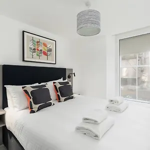 Apartment Destiny Scotland Market Street, EDI