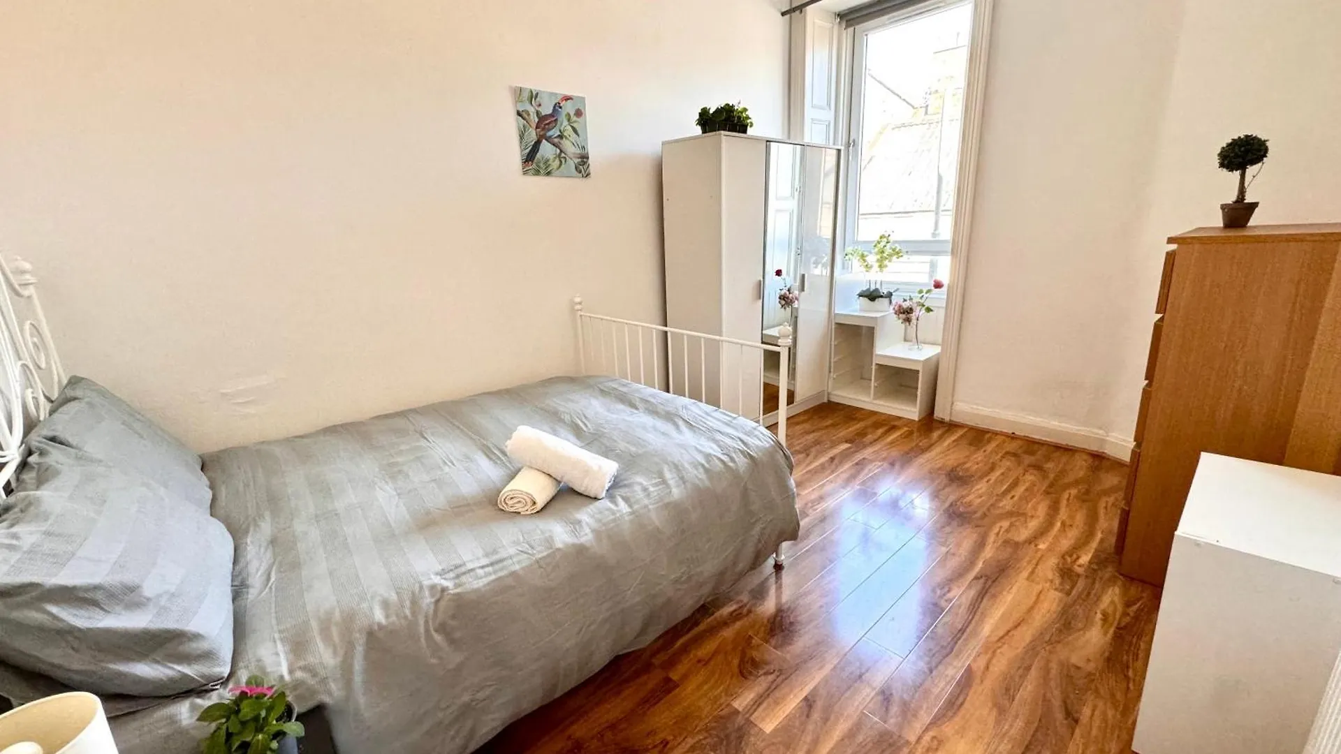 Slatefords Victorian Apartment - Fast Wifi & Central - 10 Mins To Princes Street Edinburgh